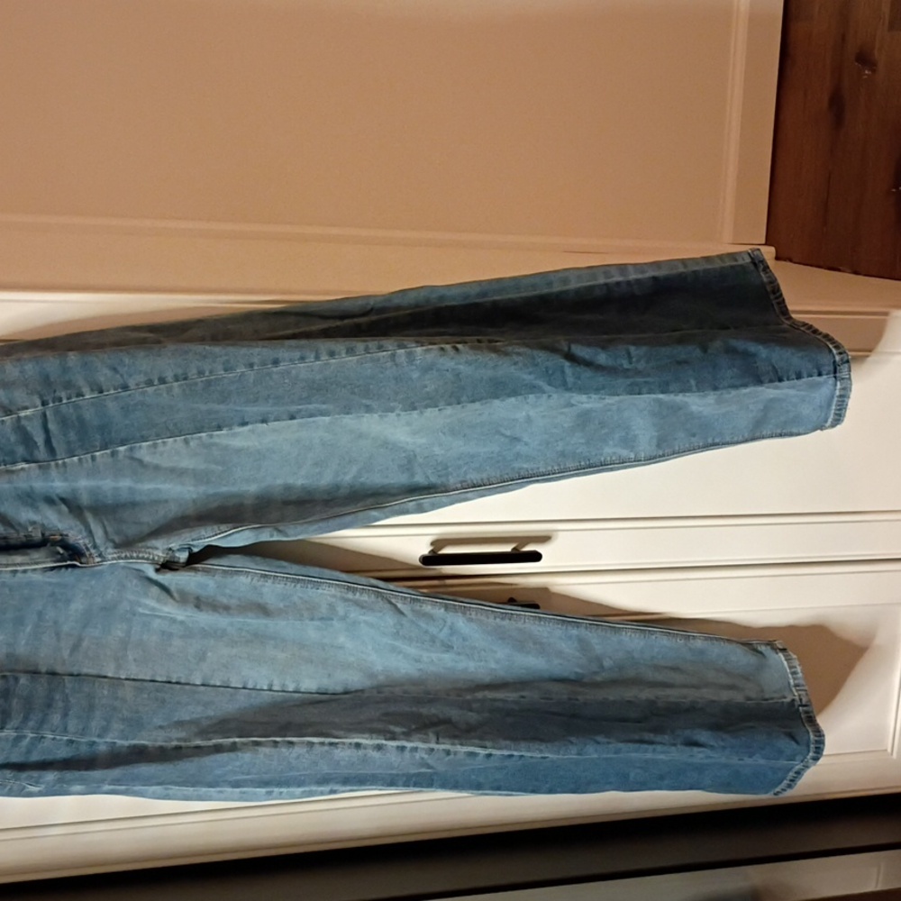NWT American Eagle Outfitters Low Rise Patchwork Jeans Size 4 - Picture 3 of 6